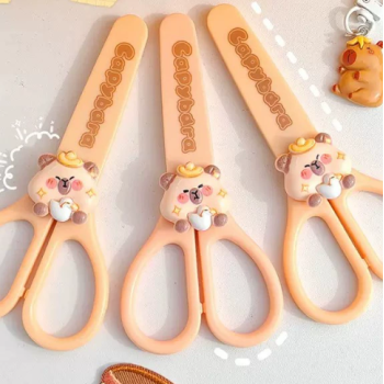 TESOURA CAPIVARA COM PROTETOR