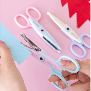 TESOURA PARA PICOTAR CORTE ONDA ZIQZAQ DECORADO COR SORTIDA