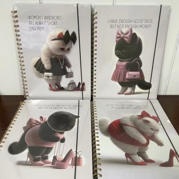 CADERNO ESPIRAL 80 FOLHAS CAPA DURA DESENHO GATO ELEGANTE FOLHA A4